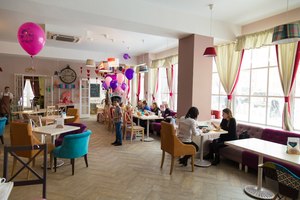 Карлсон Карлсон