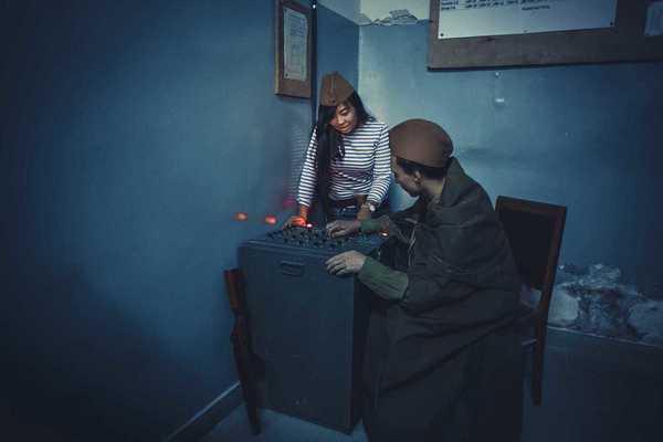 Шпион