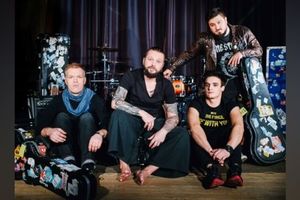 Пилот на крыше Hi-Hat