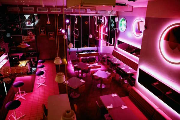 Happy End Bar & Kitchen