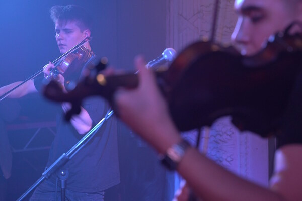 Two Violins. Мировые хиты на скрипках
