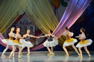 ДК «Россия» (Серпухов) ДК «Россия» (Серпухов)