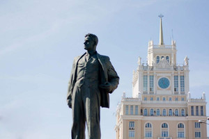 Версты улиц взмахами шагов