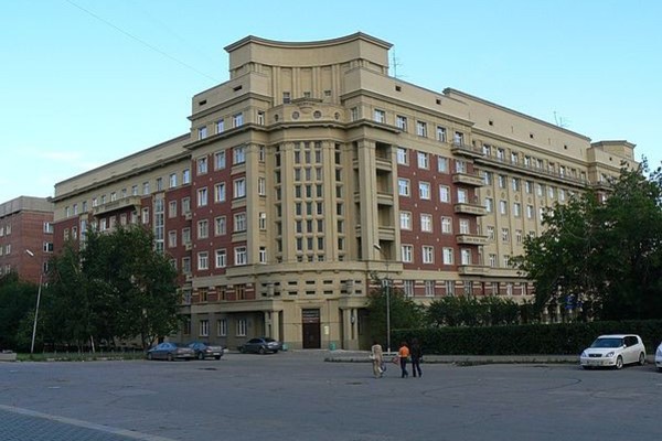Стоквартирный дом