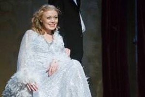Не бросайте пепел на пол… Не бросайте пепел на пол…