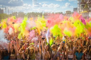 Фестиваль красок Холи, 26 июля Фестиваль красок Холи, 26 июля