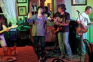 Музыкальный вечер с «Короли кухни». Музыкальный вечер с «Короли кухни».